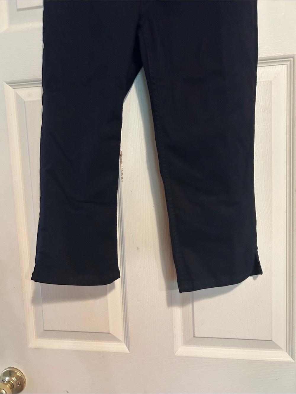 Liz Claiborne Black Mid Rise Sara Crop Jeans Size 2 - Picture 3 of 9